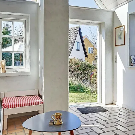 2 Person In Svaneke-by Traum Svaneke