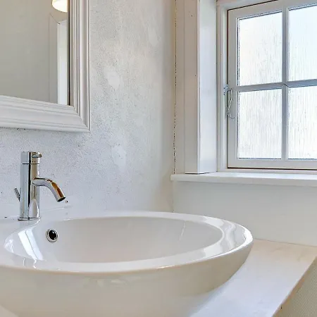 2 Person In Svaneke-by Traum *